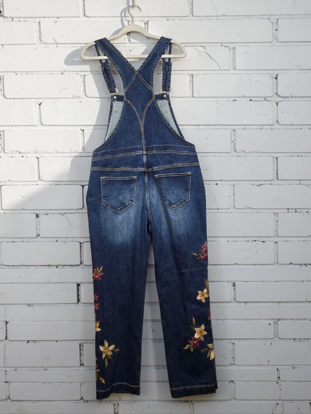 Driftwood Boyfriend Overalls Blue Denim Floral Embroidery Trim Womens Size Large - Picture 13 of 16